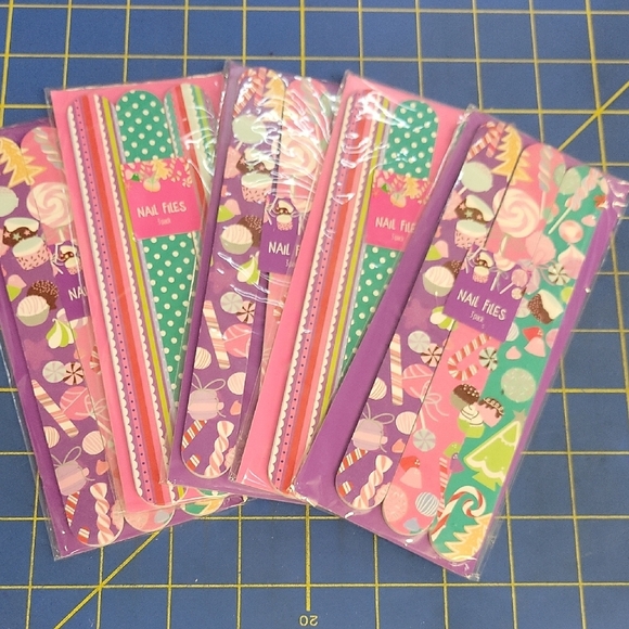 Bundle of 15 (5 packs) Colorful Nail 7" Files - Picture 1 of 1